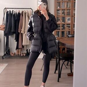 Athleta Cascade Down Puffer Vest Black Size Medium